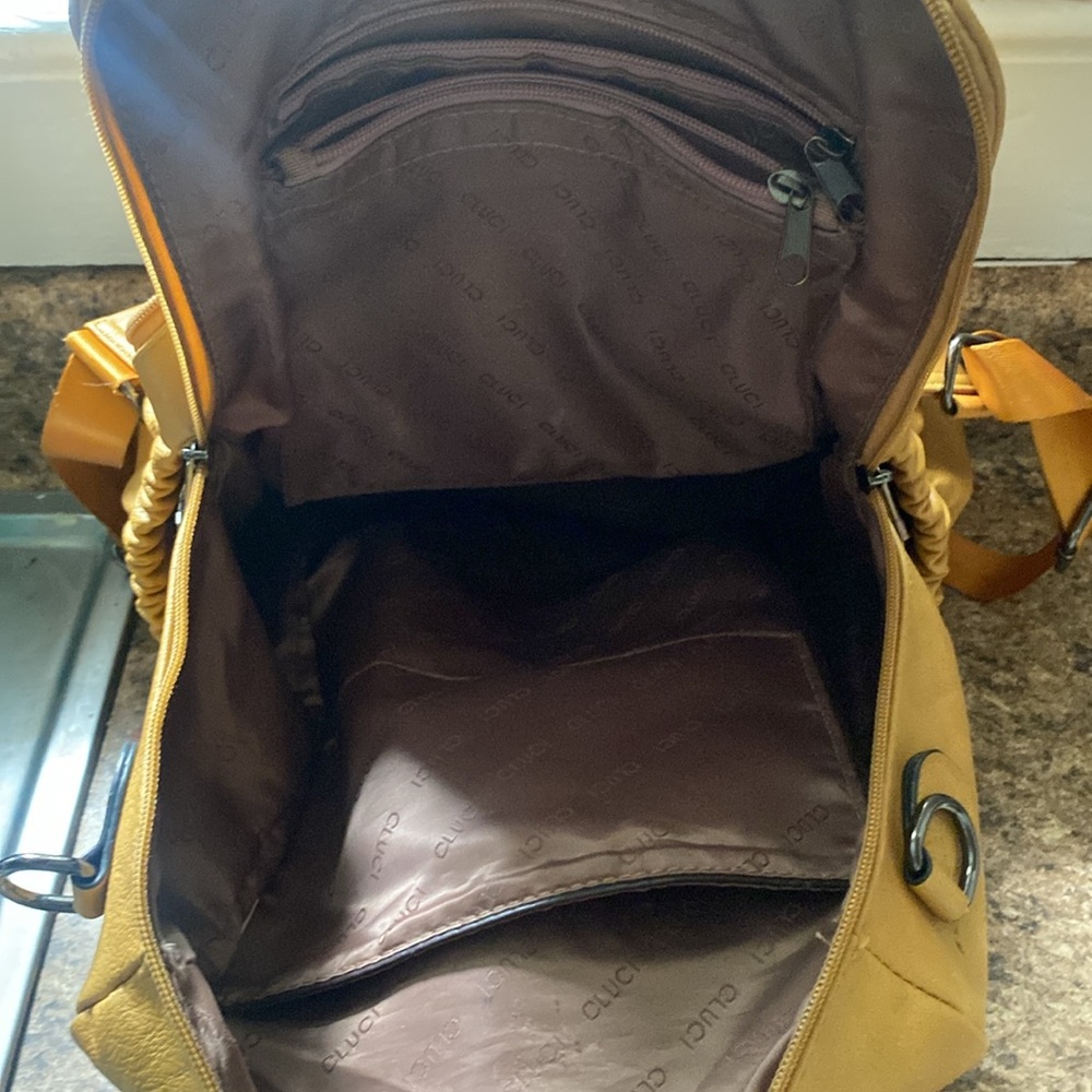 Yellow pleather backpack - Picture 3 of 8
